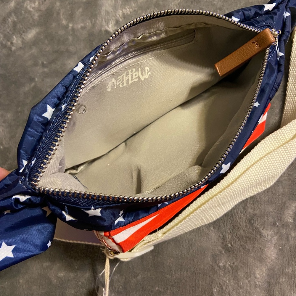Mod Love Fanny Pack View 3